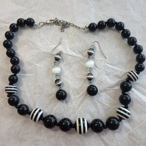 Premier Designs necklace and earring set - black and white